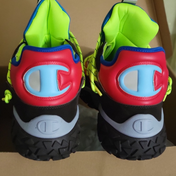 Champion. .Size 12 Mens. Multicolor - Picture 11 of 11